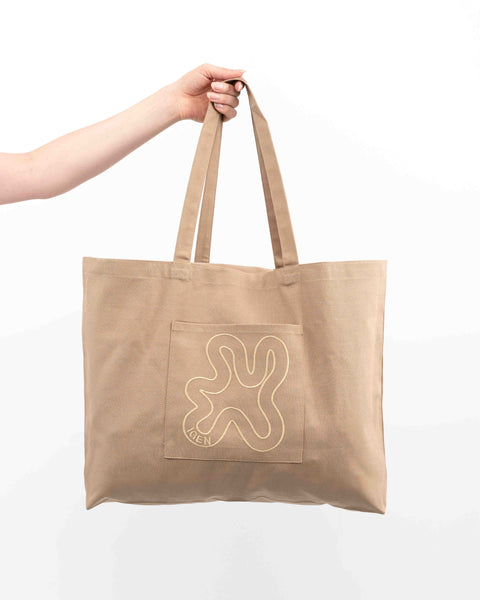 LIGHT BROWN  // SIGNATURE SHOPPER