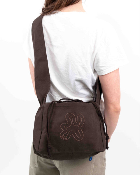 BROWN // MINI SHOPPER CROSSBODY