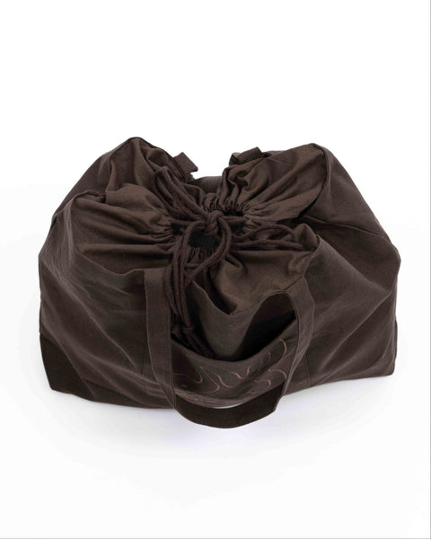 BROWN // SIGNATURE SHOPPER