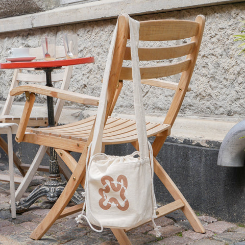 RUFFLE SHOPPER // Uganda Swirl