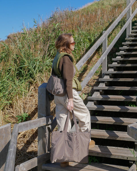 SHIELD SIGNATURE SHOPPER // Grey
