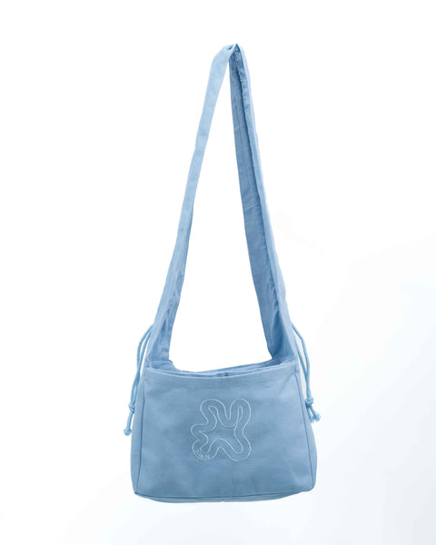 LIGHT BLUE // RUFFLE SHOPPER CROSSBODY