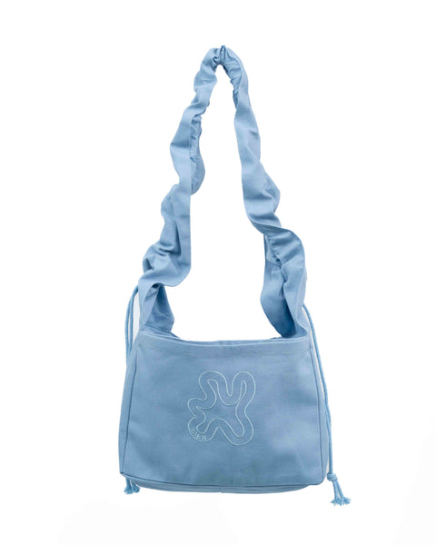 LIGHT BLUE // RUFFLE SHOPPER CROSSBODY