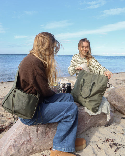 SHIELD SIGNATURE SHOPPER // Green