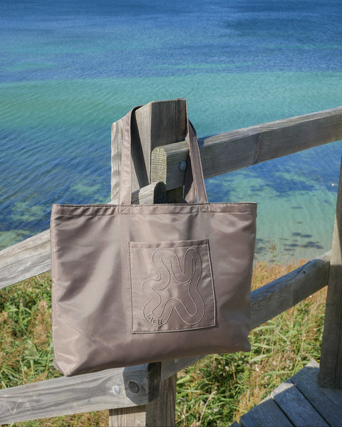 SHIELD SIGNATURE SHOPPER // Grey