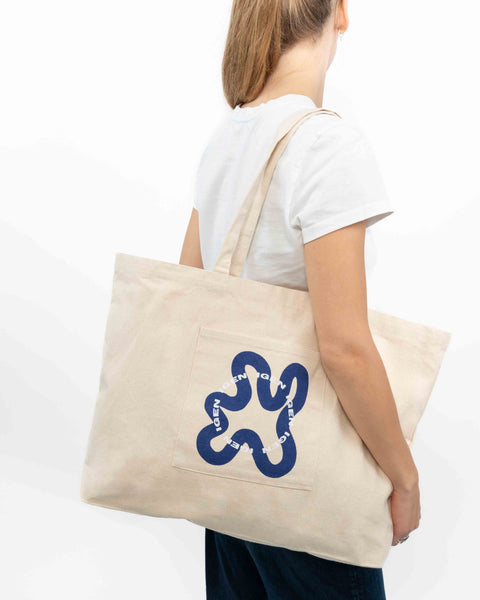 SIGNATURE SHOPPER // Blue Swirl
