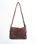 Brown Shield Midi med lang strop. Kan bæres crossbody eller som skuldertaske.