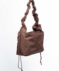 Brown Shield Ruffle Midi med snøre til at justere stroppen. 