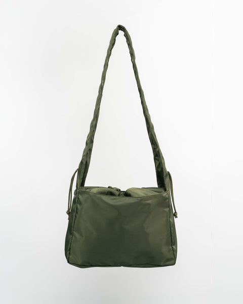 Green Shield Midi shopper. Grønne nuance changere i lyset. 