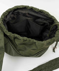 Green Shield Midi shopper med indvendige lommer. Praktisk shopper til hverdagen. Vandafvisende inde- og udefra. 