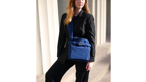 Denim bag - når looket gerne må have noget kant. Style Denim Bag til de mere business elegante dage. 