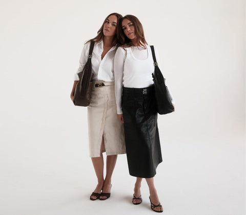 VEGA taske stylet med edge. Have et sofistikeret office look med brun VEGA. Eller have et mere feminin edgy look med sort VEGA taske.