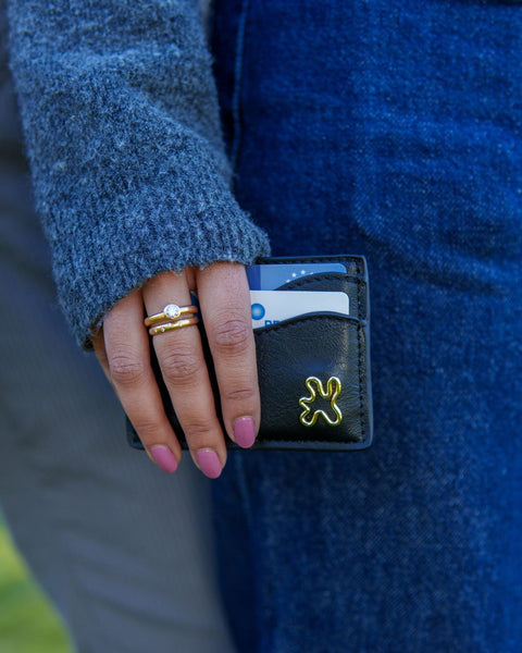 CARDHOLDER // BLACK