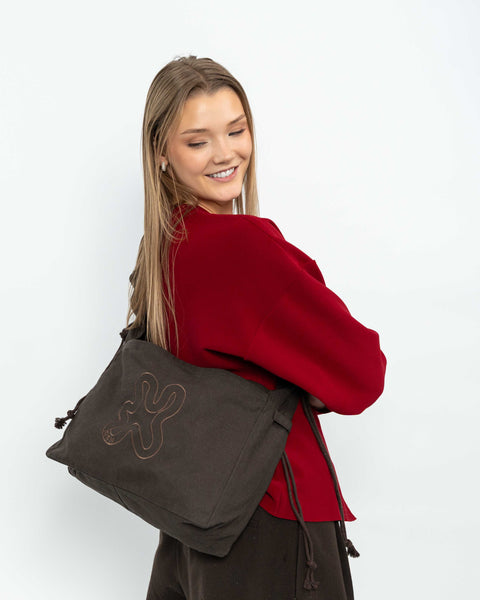 BROWN // RUFFLE MIDI SHOPPER