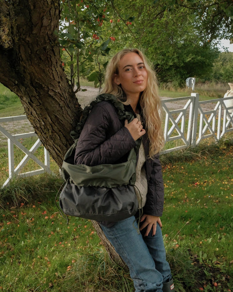 Green Shield Midi Shopper, med vendbar funktion. To tasker i én. Dark Green og Light Green