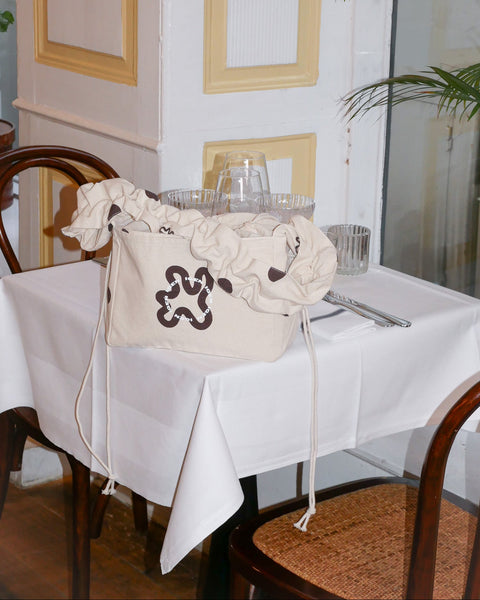 RUFFLE MINI SHOPPER // BROWN DOTS