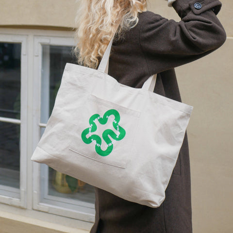 SIGNATURE SHOPPER // Green Swirl