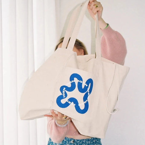 SIGNATURE SHOPPER // Blue Swirl